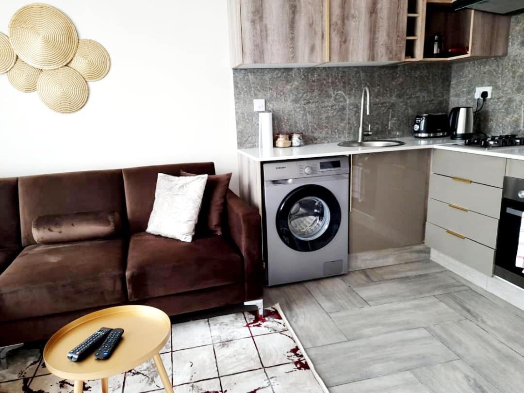 Instahomes By Tru - Garden Suites Blantyre Eksteriør billede